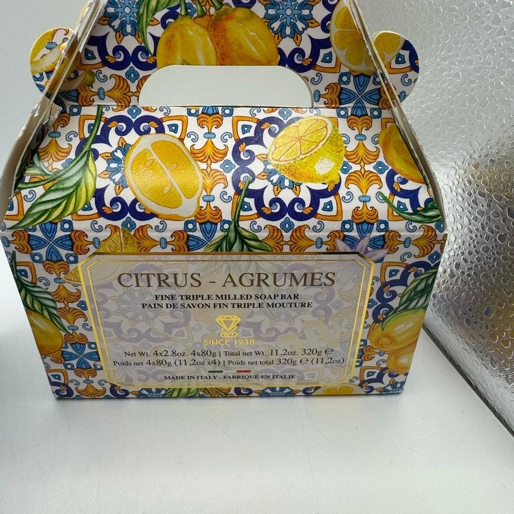 Lot of 2‎ Bath and Body Products NEW